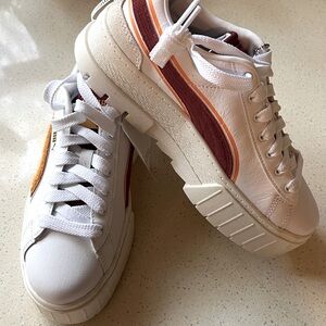 New, never worn platform Puma tennis shoes